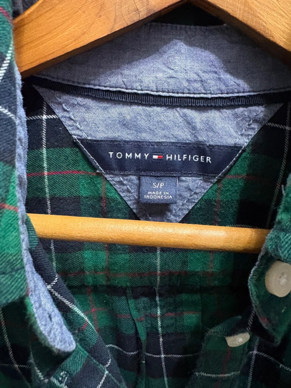 Women’s TOMMY HILFIGER Green Plaid Pullover Shirt - Picture 2 of 3